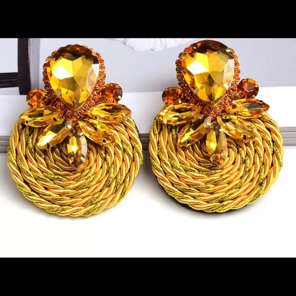 Mustard/Yellow Stud Earrings- - Picture 2 of 2